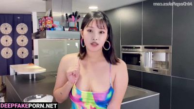 Chungha 청하 is always too naughty with me (아이오아이/I.O.I) 딥페이크 deepfake