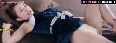 Yang Zi is fingered and fucked [chinese fake celebrity porn] 杨紫 性别 中文 假名人色情片