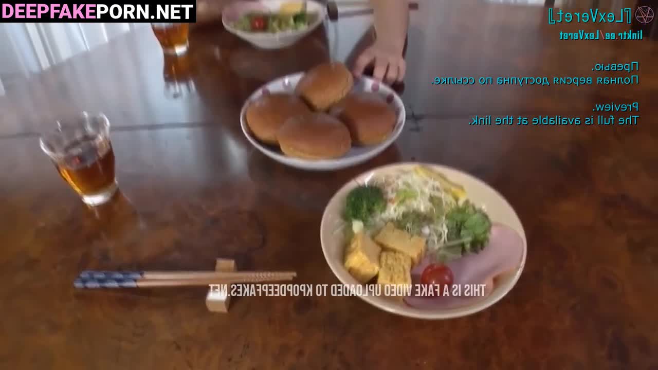 Watch DeepFake Sujeong (Lovelyz) talks to man = 수정 러블리즈 딥페이크 Deepfake Porn Videos | xDeepFade.