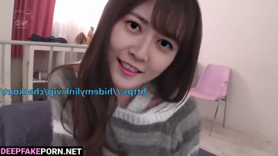 Sexy 陈钰琪 Chen Yuqi is not so shy as she seems 智能换脸 smart face change