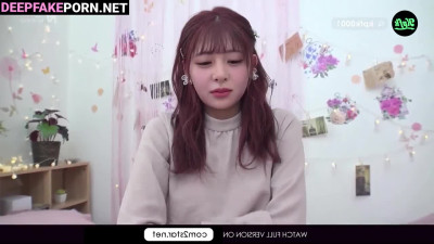 Guy playing with her small nipples / ルセラフィム セックスシーン fake Huh Yunjin