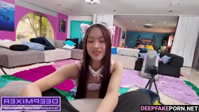 This dick will hardly fit in her mouth ニュージーンズ ディープフェイク エロ Hanni fakeapp