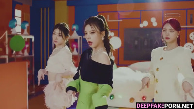 ITZY babes behave like dirty whores, look / pmv porn 있지 가짜 연예인 포르노